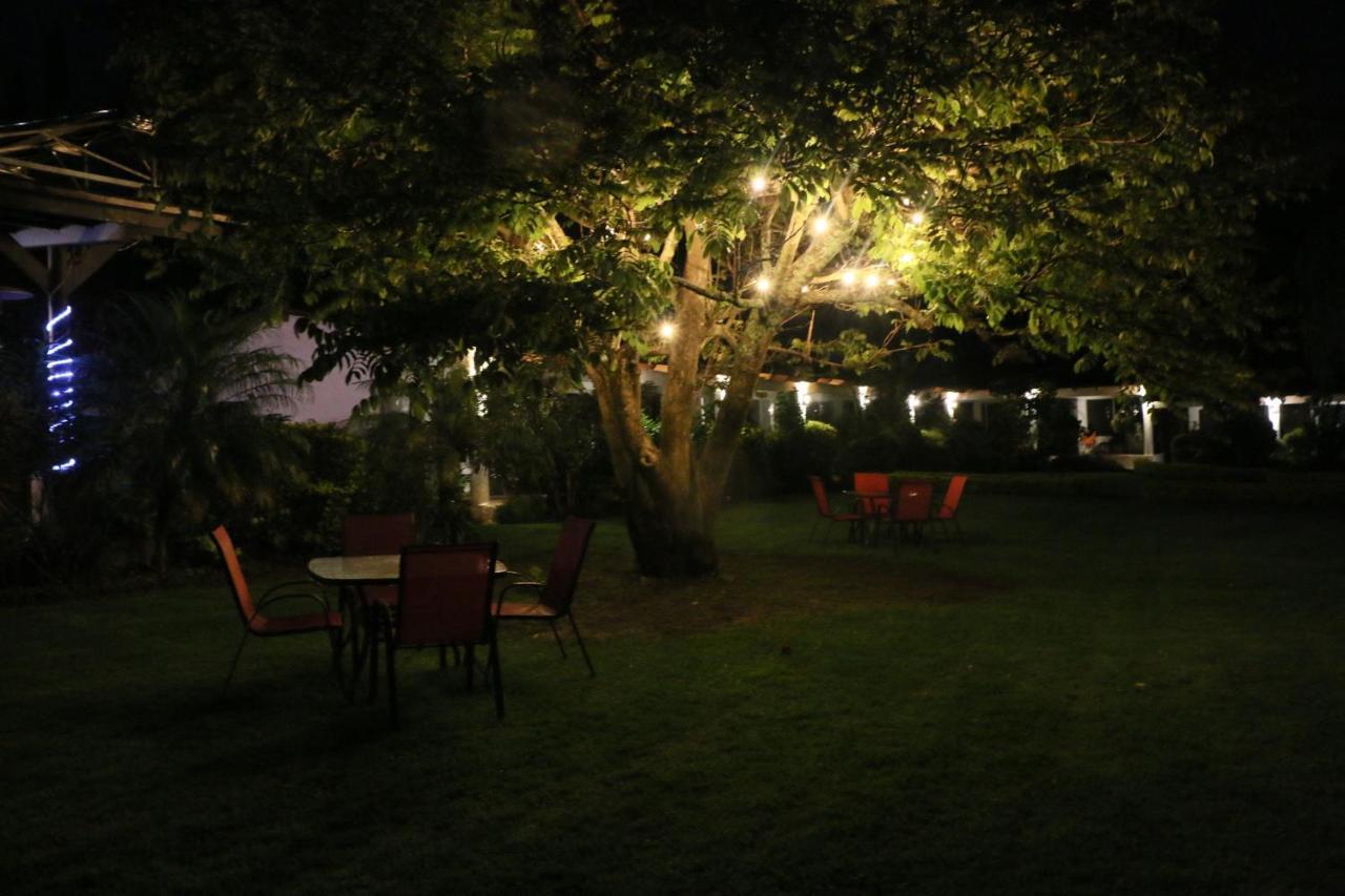 Posada La Presa Tepoztlán Buitenkant foto